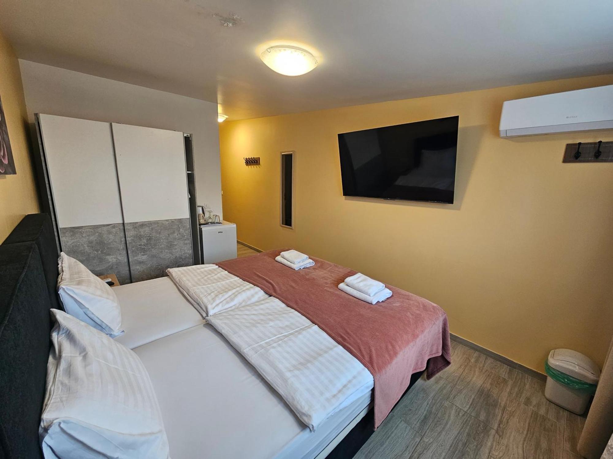 Royal Apartments & Rooms Zagreb Exterior photo