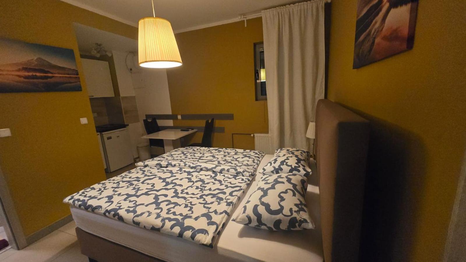 Royal Apartments & Rooms Zagreb Exterior photo